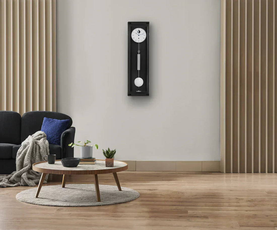 時の芸術、月に一度の儀式──Hermle(ヘルムレ)「71013」マンスリー・レギュレーター登場