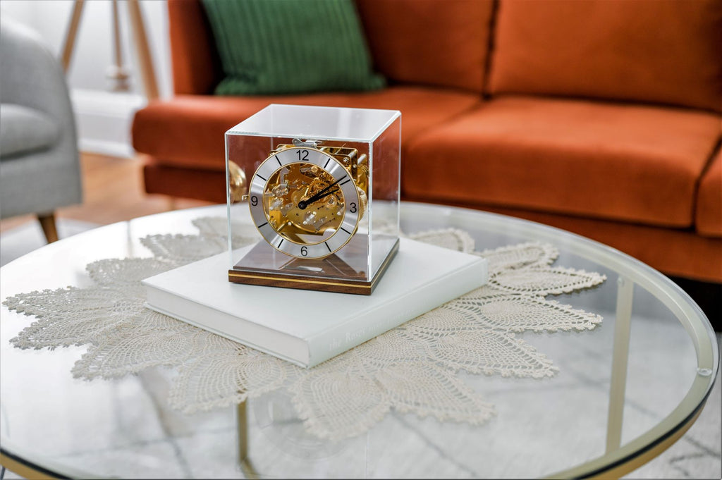 Skeleton table clock (glass case/mechanical, Arabic numerals)