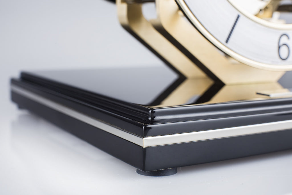 Skeleton table clock (glass case/mechanical, Arabic numerals)